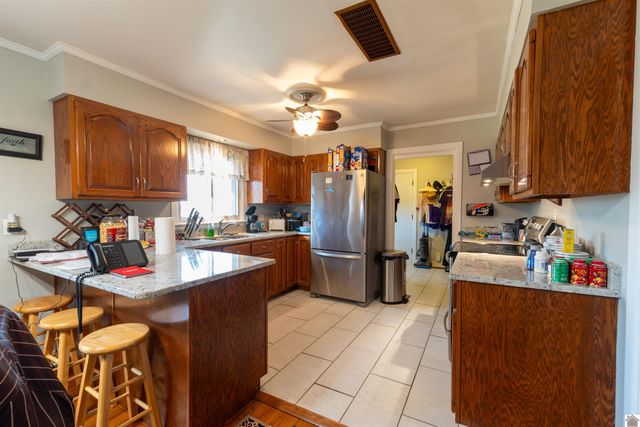 2501 Clay St, Paducah, KY 42001