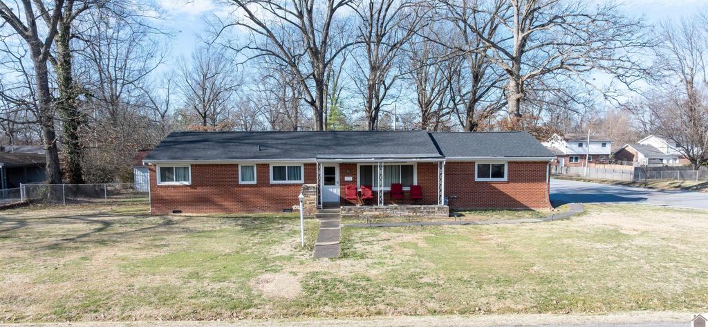 2501 Clay St, Paducah, KY 42001