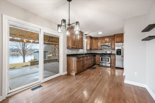 1720 William Drive, Romeoville, IL 60446