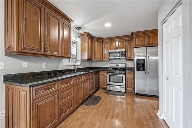 1720 William Drive, Romeoville, IL 60446