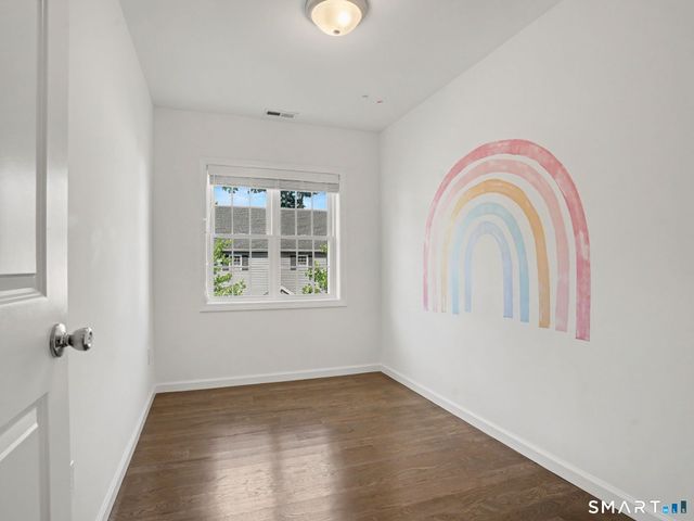 42 Chestnut Street 3, Bethel, CT 06801