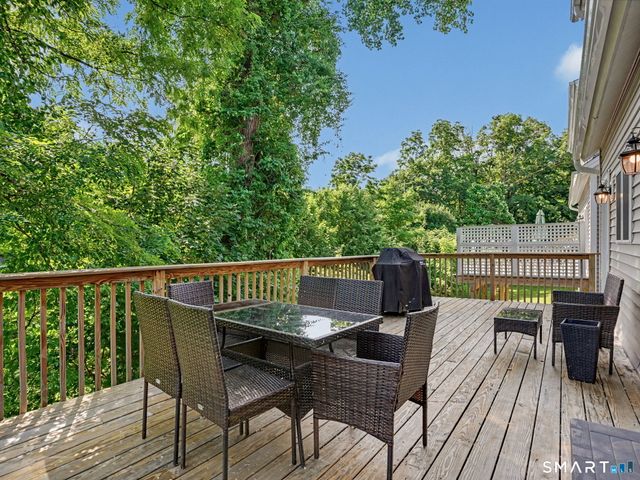 42 Chestnut Street 3, Bethel, CT 06801