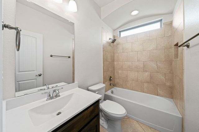 1205 Crest Ridge Drive, Glenn Heights, TX 75154