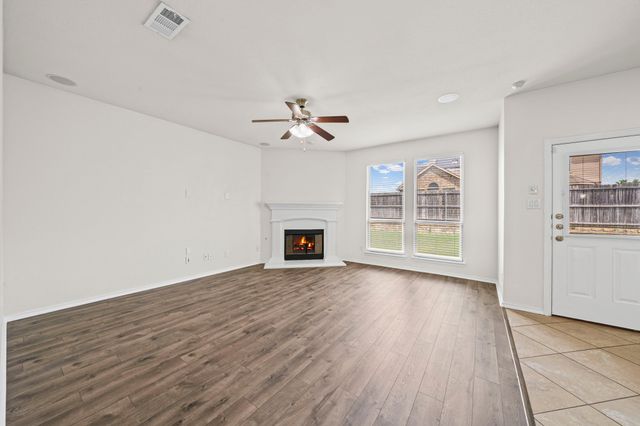 1205 Crest Ridge Drive, Glenn Heights, TX 75154