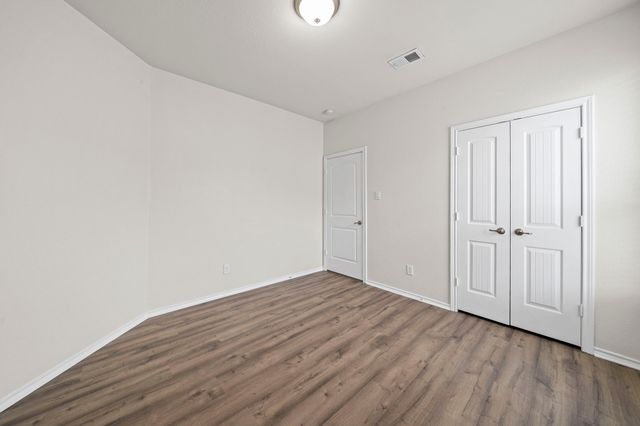 1205 Crest Ridge Drive, Glenn Heights, TX 75154