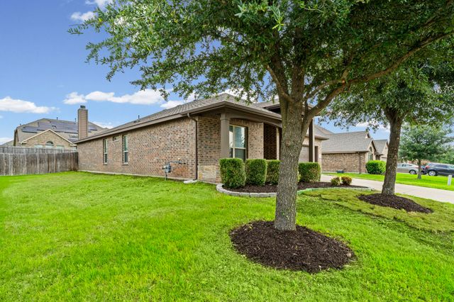 1205 Crest Ridge Drive, Glenn Heights, TX 75154