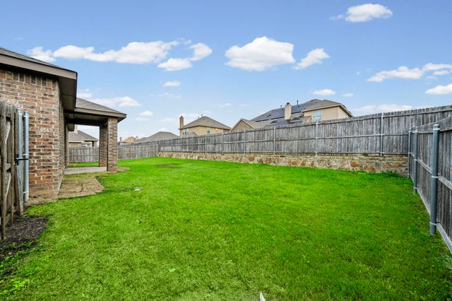 1205 Crest Ridge Drive, Glenn Heights, TX 75154