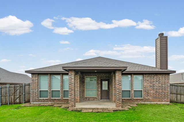1205 Crest Ridge Drive, Glenn Heights, TX 75154