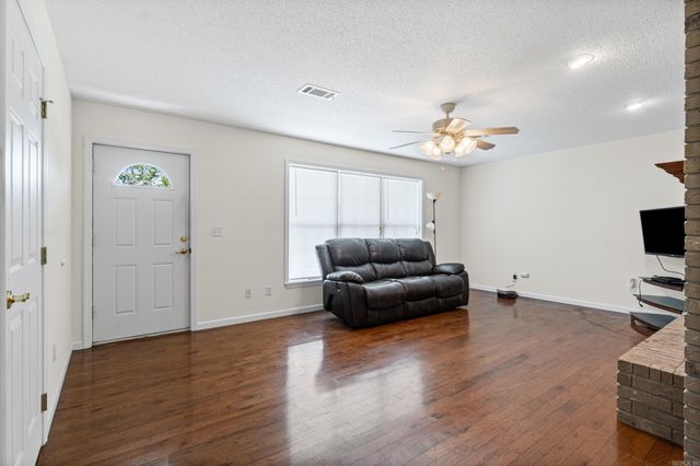 423 Hillcrest Drive, Heber Springs, AR 72543