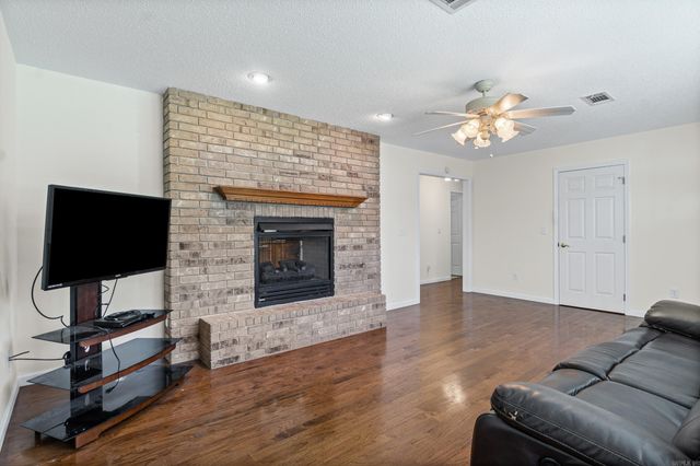 423 Hillcrest Drive, Heber Springs, AR 72543