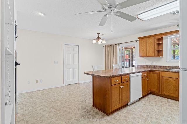 423 Hillcrest Drive, Heber Springs, AR 72543