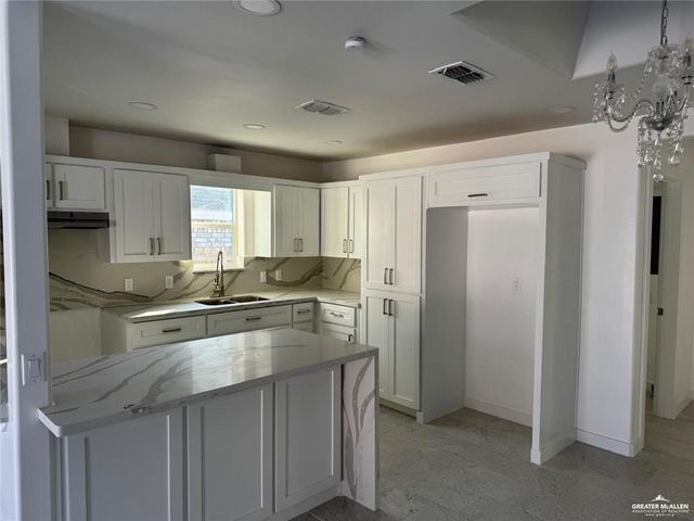 4912 S 36th Street, Mcallen, TX 78503