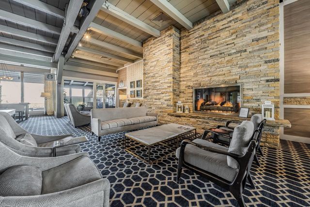 269 Fontana BOULEVARD #1707, Fontana, WI 53125