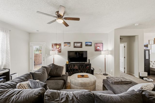 5725 Colfax Court NE, Rio Rancho, NM 87144