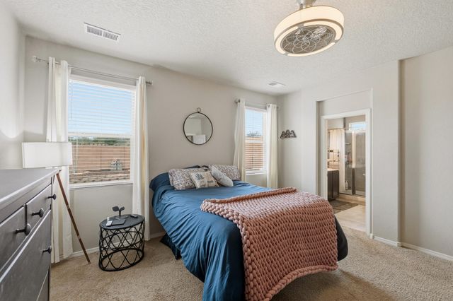 5725 Colfax Court NE, Rio Rancho, NM 87144