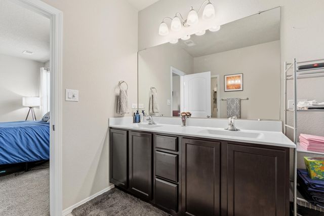 5725 Colfax Court NE, Rio Rancho, NM 87144