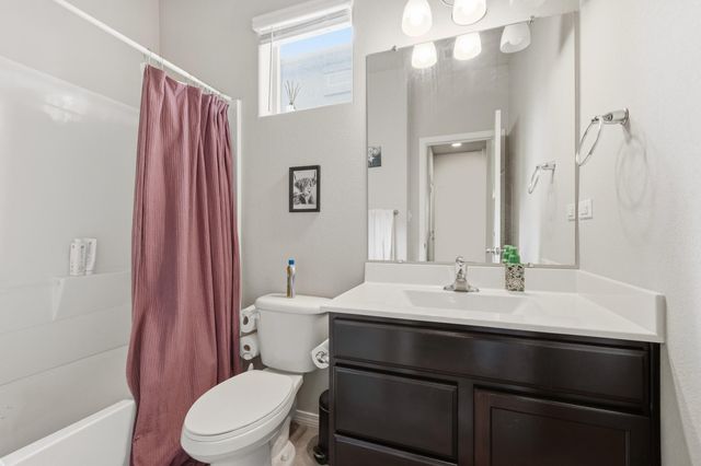 5725 Colfax Court NE, Rio Rancho, NM 87144