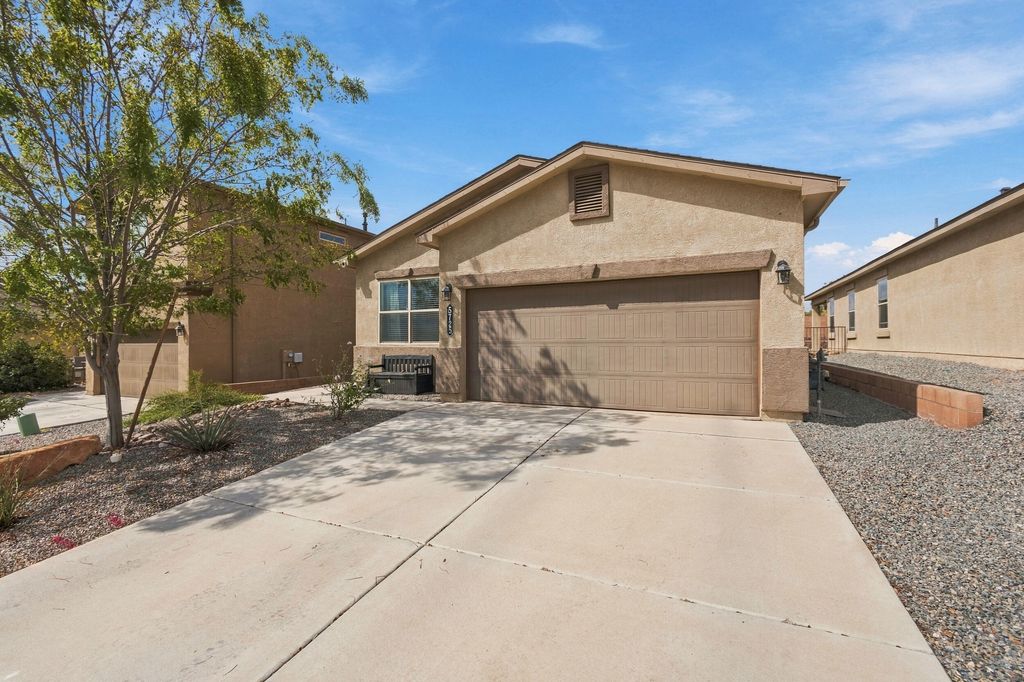 5725 Colfax Court NE, Rio Rancho, NM 87144