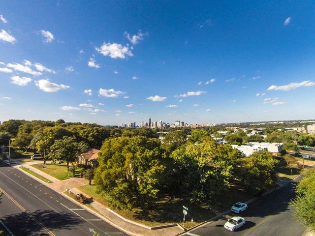 1813 Woodland Ave, Austin, TX 78741