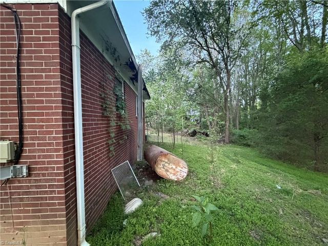 1519 Pipers Gap Road, Mount Airy, NC 27030