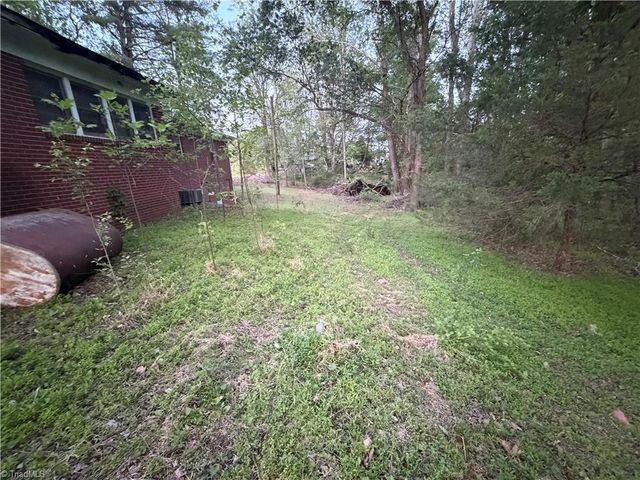 1519 Pipers Gap Road, Mount Airy, NC 27030