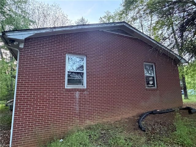 1519 Pipers Gap Road, Mount Airy, NC 27030