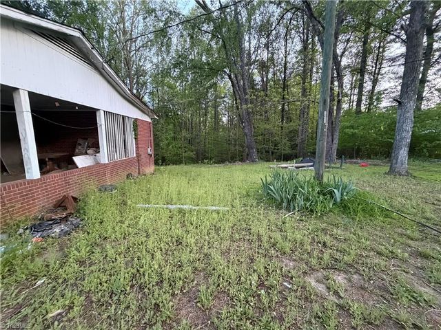 1519 Pipers Gap Road, Mount Airy, NC 27030