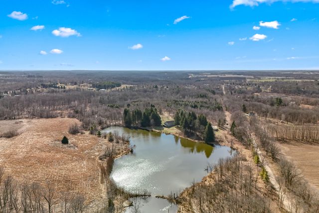 2175 Bird Lake Road S, Osseo, MI 49266