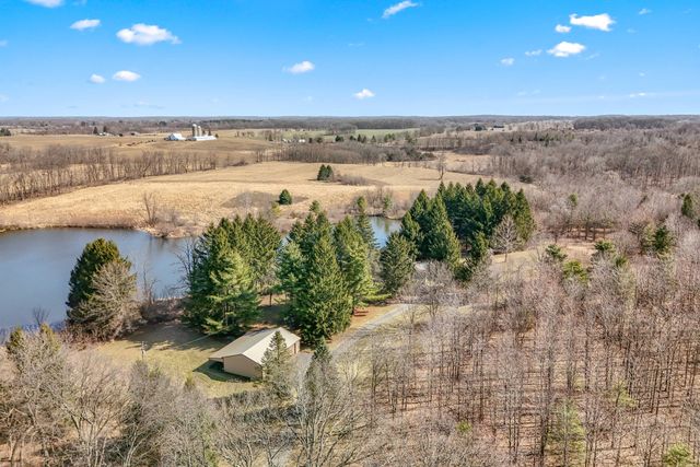 2175 Bird Lake Road S, Osseo, MI 49266