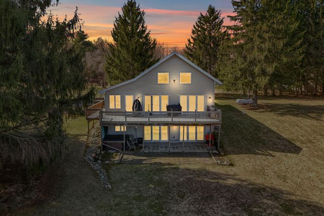 2175 Bird Lake Road S, Osseo, MI 49266