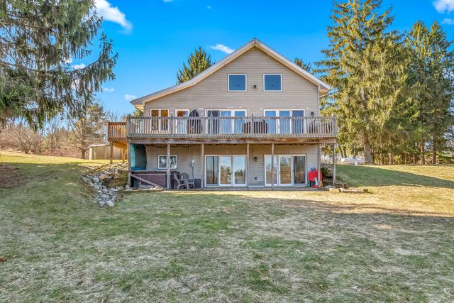 2175 Bird Lake Road S, Osseo, MI 49266