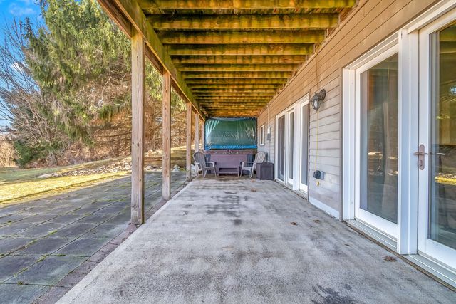 2175 Bird Lake Road S, Osseo, MI 49266