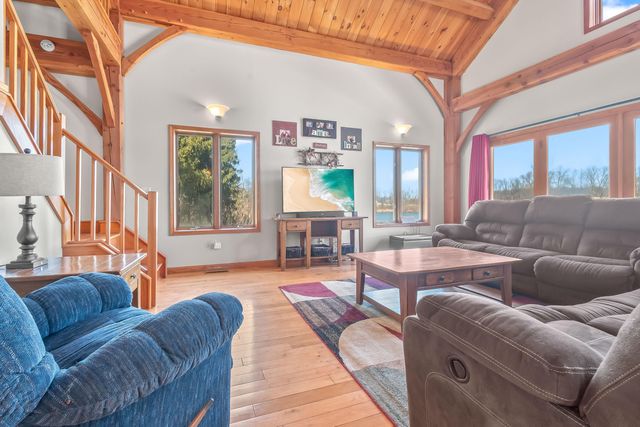 2175 Bird Lake Road S, Osseo, MI 49266