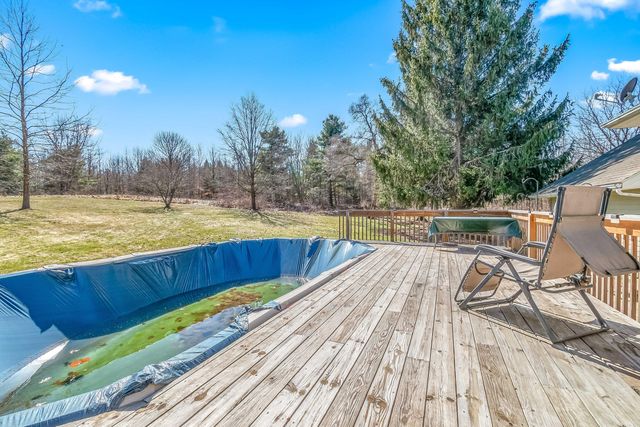 2175 Bird Lake Road S, Osseo, MI 49266