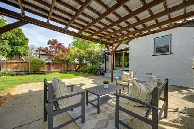 4823 Jerry Way, Sacramento, CA 95819