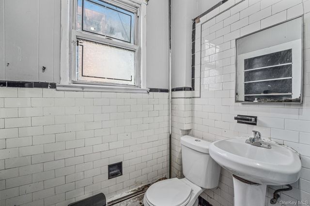 31-60 12th Street, Astoria, NY 11106