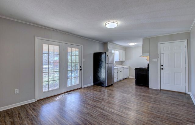 710 N Pine, Searcy, AR 72143