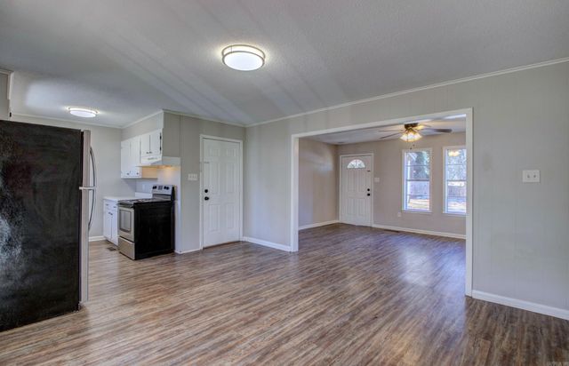 710 N Pine, Searcy, AR 72143