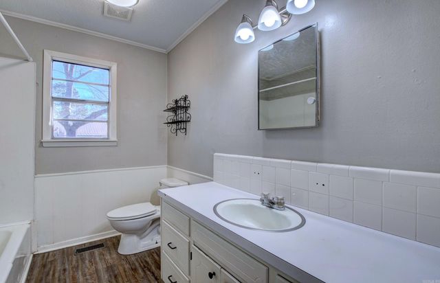 710 N Pine, Searcy, AR 72143