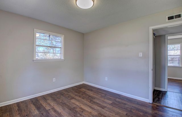 710 N Pine, Searcy, AR 72143