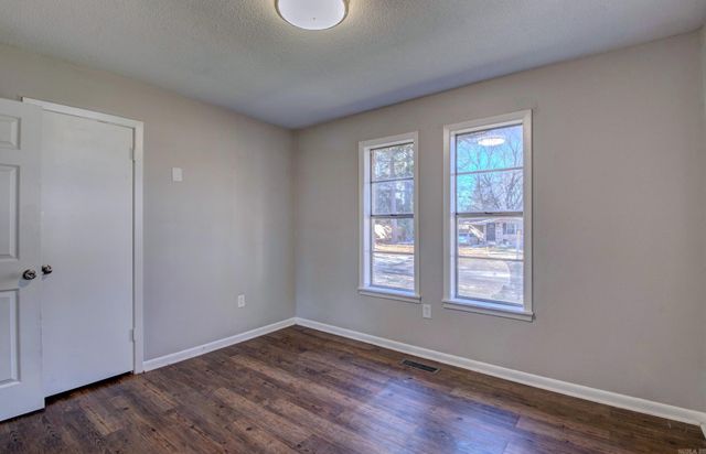 710 N Pine, Searcy, AR 72143