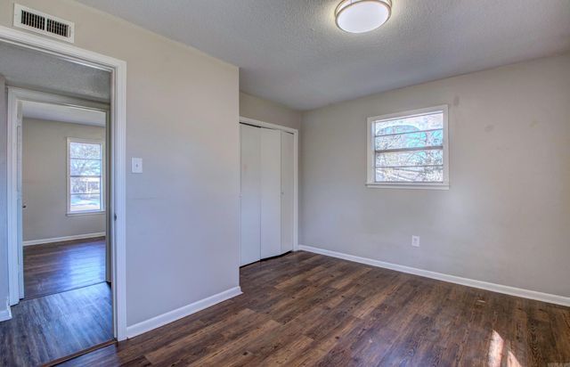 710 N Pine, Searcy, AR 72143