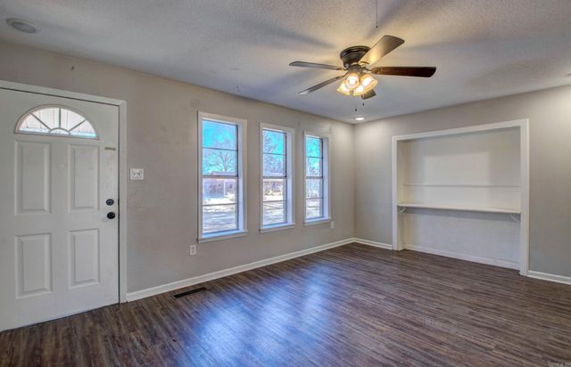 710 N Pine, Searcy, AR 72143