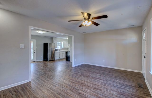 710 N Pine, Searcy, AR 72143