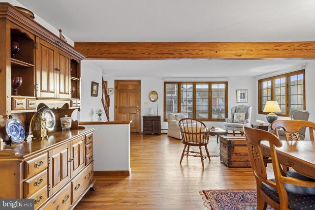 373 N 2ND ST, Surf City, NJ 08008