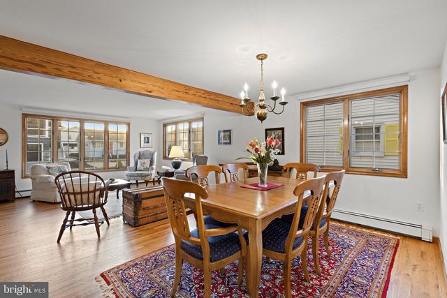 373 N 2ND ST, Surf City, NJ 08008