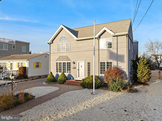 373 N 2ND ST, Surf City, NJ 08008