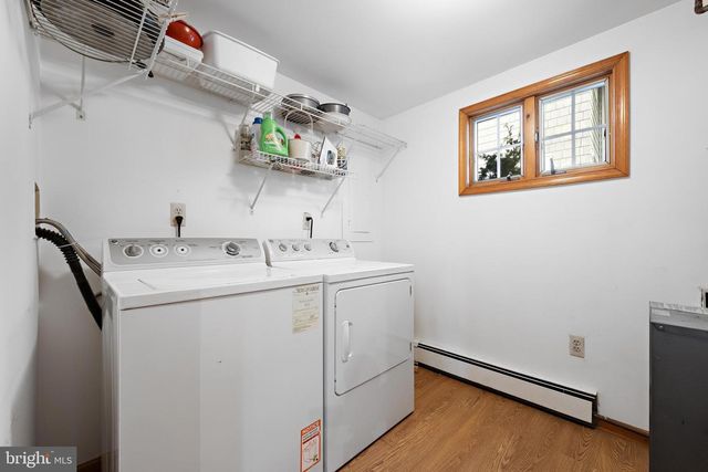 373 N 2ND ST, Surf City, NJ 08008