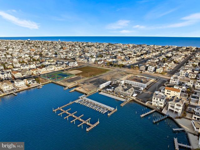 373 N 2ND ST, Surf City, NJ 08008