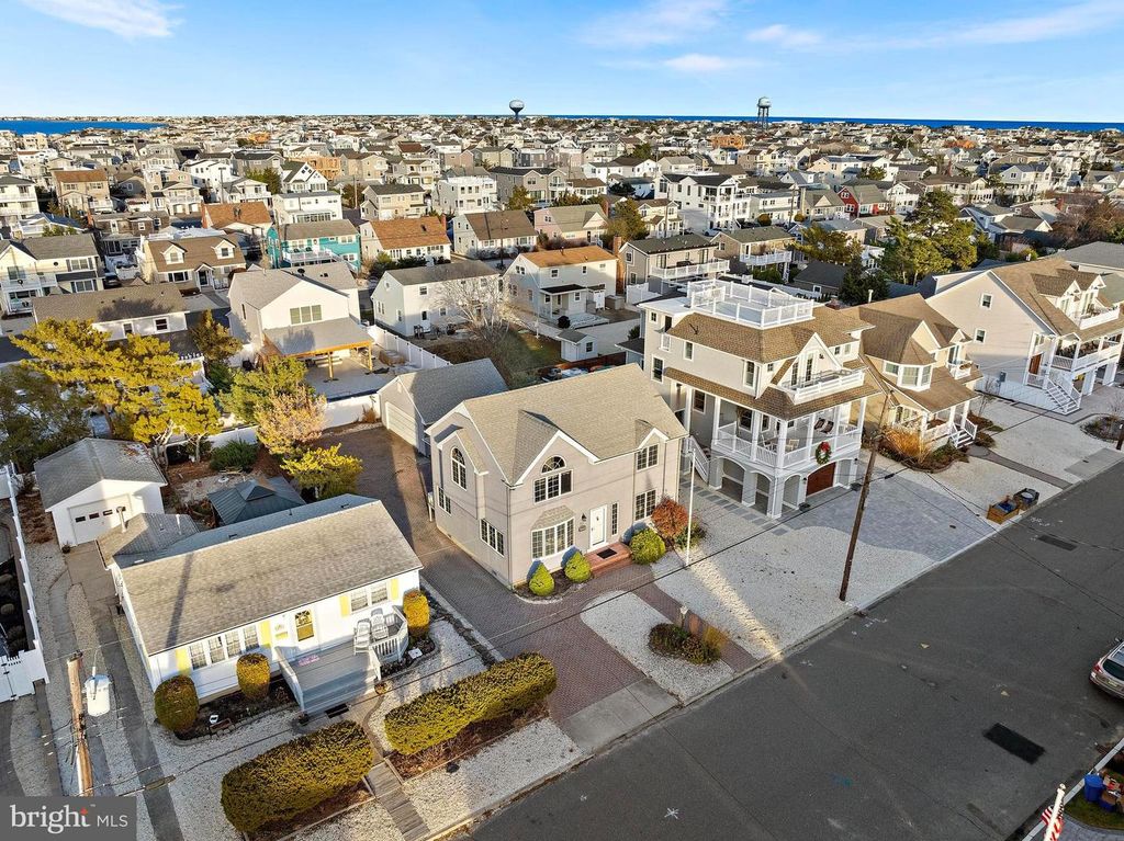 373 N 2ND ST, Surf City, NJ 08008